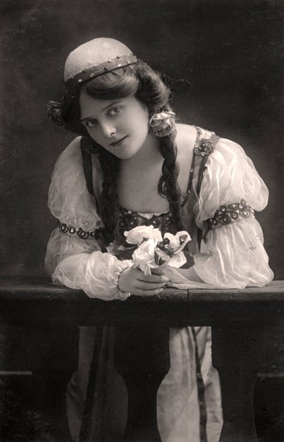 Maie Ash, skuespillerinde, 1900-tallet. af Dover Street Studios