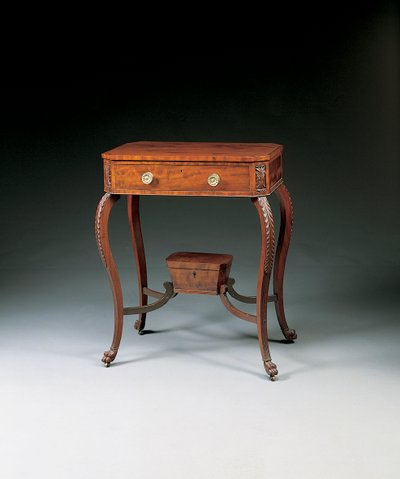 Et klassisk udskåret arbejdsbord, 1810-20 af Duncan Phyfe