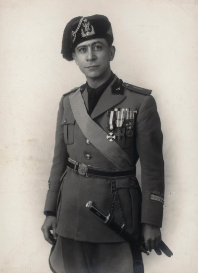 Album "MVSN- Blackshirts": Senior Major Medical Militia (s/h foto) af E. Ruggiani