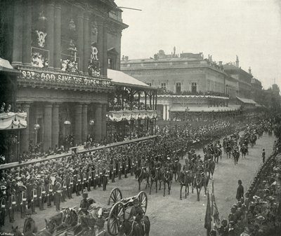 The Royal Procession: Aides-De-Camp Passing the United Service Club, c1897 af E. and S. Woodbury