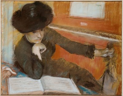 Kvinde sidder foran et klaver af Edgar Degas