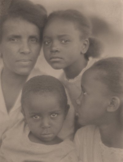 Portræt af en familie af Edith R. Wilson