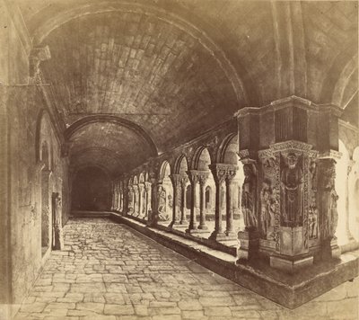 Arles. Klostergården ved Saint-Trophime af Édouard Baldus