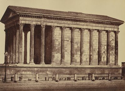Nîmes. Maison Carrée af Édouard Baldus