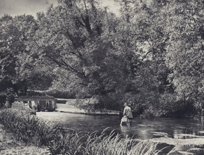 Nedenfor møllen, nær Andover (s/h-foto) af Edward Alfred Barton