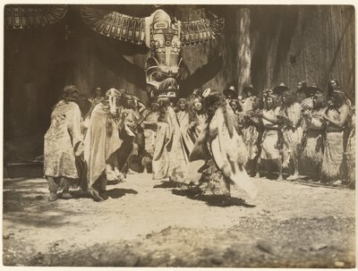 [Naida danser Livets og dødens dans] af Edward S. Curtis