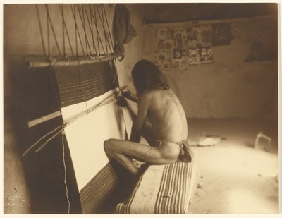 [Væveren - Hopi]. af Edward S. Curtis