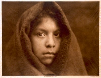 En Makah Maiden af Edward Sheriff (after) Curtis