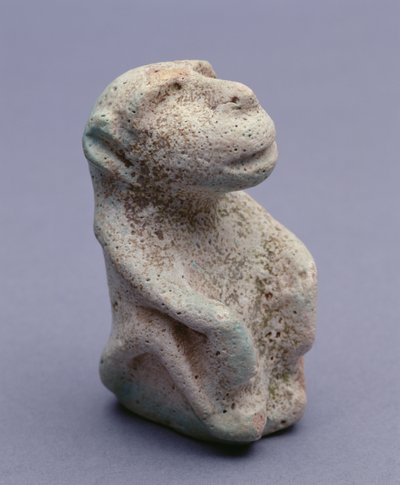 Bavianstatuette, fra Hierakonpolis-templet, hovedaflejring, tidlig dynastisk periode, 1.-2. dynasti (glaseret fajance) (se også 113908) af Egyptian