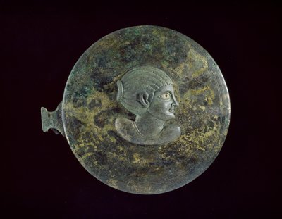 Støbt bronze spejlbetræk med hellenistisk buste af kvinde i relief, 100 f.Kr. - 100 e.Kr. (støbt bronze med indskåret dekoration) af Egyptian