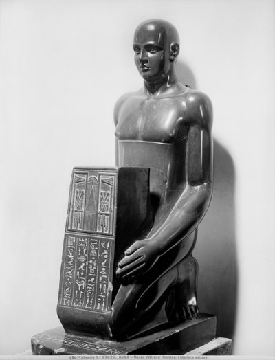 Naofhor statue af en mand (basalt) af Egyptian