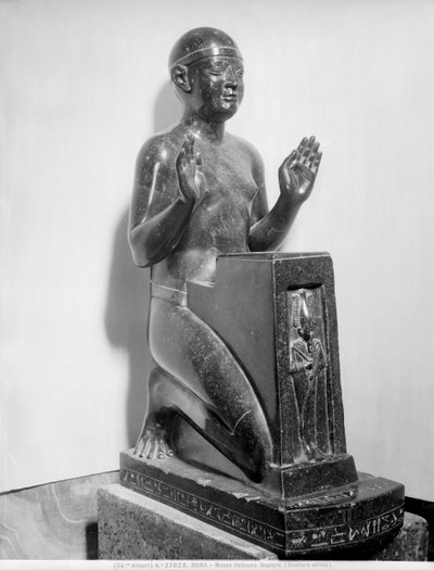 Naofhor statue af en mand (basalt) af Egyptian