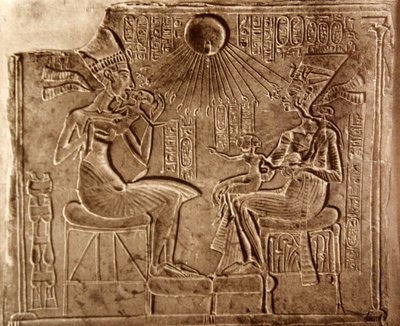 Akhenaten og hans familie, fra Akhetaten (moderne Tell el-Amarna). af Egyptian 18th Dynasty