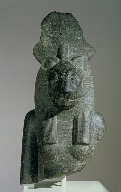 Buste af Sakhmet fra en siddende statue, enten fra Mut Precinct eller lighustemplet af Amenhotep III (granodiorit) af Egyptian 18th Dynasty