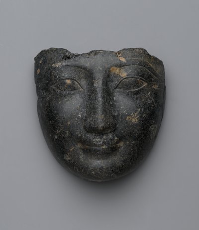 Ansigt fra et sarkofagdæksel, købt i Luxor, New Kingdom (granit) af Egyptian 18th Dynasty