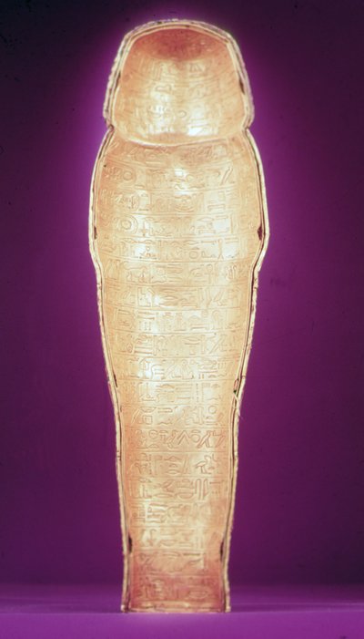 Interiør af en af de overdækkede kister, fra Tutankhamons grav (ca. 1370-1352 f.Kr.) New Kingdom (slået guld) (se også 227991-2) af Egyptian 18th Dynasty