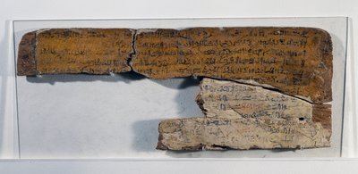 Tavle af skriverlærling, med tekst fra Satire over håndværk, træ, 52x20,5x1 cm, Egyptisk civilisation, Ny Rige, Dynasti XVIII af Egyptian 18th Dynasty
