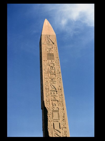 Obelisken af Tuthmosis I (1504-1492 f.Kr.) i Amuns Store Tempel, Karnak Temple, New Kingdom af Egyptian 18th Dynasty