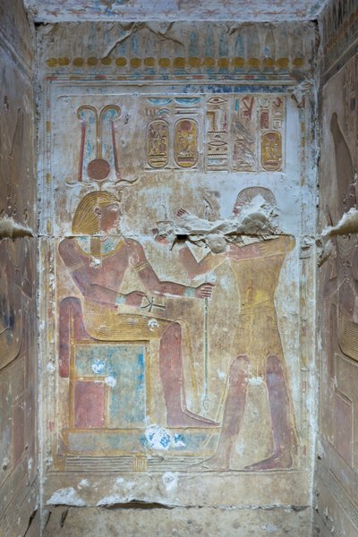 Farvet relief, tempel Seti I, Abydos, Egypten af Egyptian 19th Dynasty