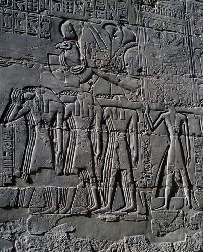 Ramses II foran den hellige båd, relief, indvendige vægge i den store hypostylehal, Karnak-tempelkomplekset (Unescos verdensarvsliste) af Egyptian 19th Dynasty