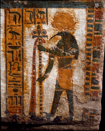 Egyptisk antikvitet: Thot, måneguden, i form af en mand i spidsen for ibis. dekoration af den antropoide sarkofag af skriveren Butehamon, 21. dynasti (1085-935 f.Kr.). Egyptens museum i Torino (Torino, Museo Egizio) af Egyptian 21st Dynasty