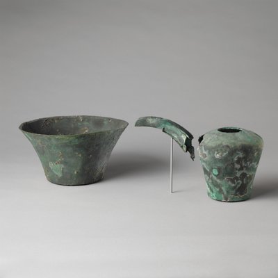 Æl og bassin (kobber) af Egyptian 6th Dynasty