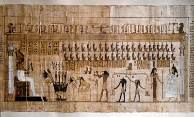 Egyptisk antikvitet: vejning af sjæle (psykostase). Papyrus af en dødebog. Torino, Egyptisk Museum - Det gamle Egypten: vejningen af sjælene (psykostasi). Papyrus fra de dødes bog. Egyptisk Museum, Torino, Italien af Egyptian Egyptian