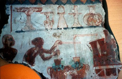 Fragment af et vægmaleri oprindeligt fra Theben, der forestiller to mandsfigurer i færd med at tilberede eller aftappe fødevarer i flydende form, 1540-1479 f.Kr. (vægmaleri) af Egyptian Egyptian