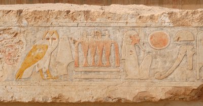 Lavt relief. Hatshepsuts begravelsestempel, Deir el Bahari af Egyptian Egyptian