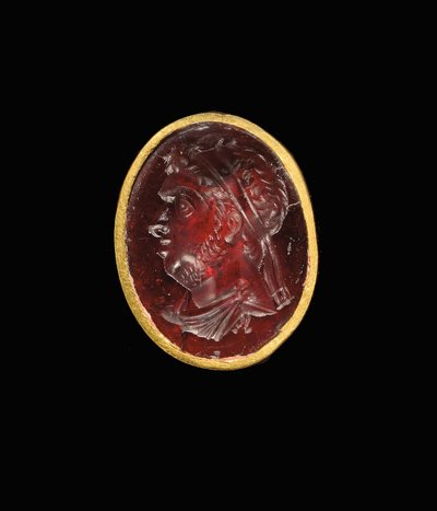 Hellenistisk dybring med kongeligt portræt af en ptolemæisk hersker, sandsynligvis Ptolemæus IX, Soter II, slutningen af 2. - tidligt 1. århundrede f.Kr. af Egyptian Ptolemaic Period