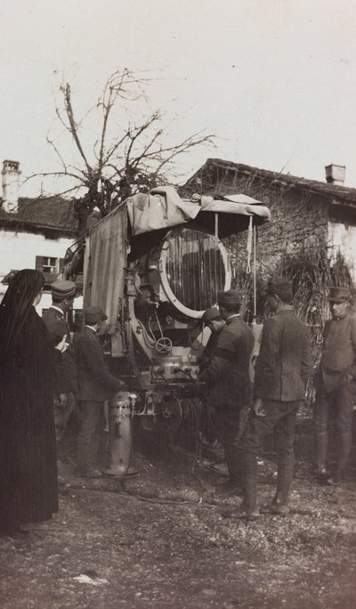 Album af Første Verdenskrig i Friuli-Venezia Giulia: fotoelektrisk bil, 01-04/1916 (s/h-foto) af Elena Bianconcini