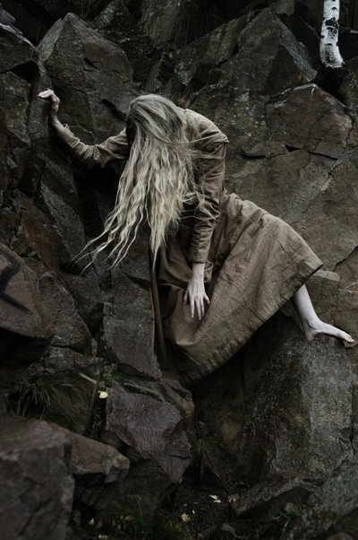 For Moria, 2016 (silketryk) af Elinleticia Högabo