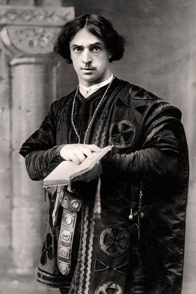 John Martin Harvey 1863-1944, engelsk skuespiller, 1907. af Ellis and Walery