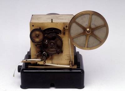 Baudot system telegrafprinter, patenteret 1874 (blandet medier) af Emile and Carpentier Jules Baudot