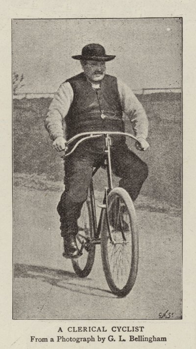 En gejstlig cyklist af English Photographer