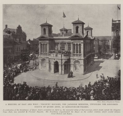 Et møde mellem øst og vest, Viscount Hayashi, den japanske minister, afslørede den restaurerede statue af dronning Anne, i Kingston-on-Thames, 3. maj 1902 af English Photographer