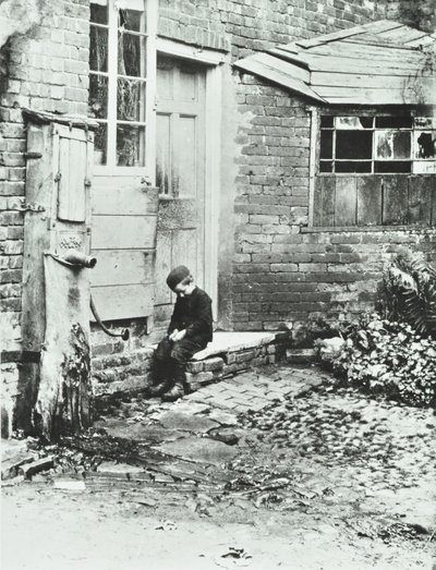 En dreng i Frogmore, London, 1888 af English Photographer
