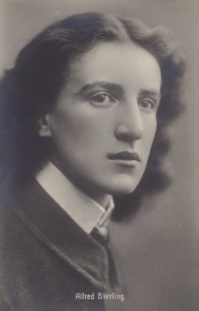 Alfred Bierling, musiker af English Photographer