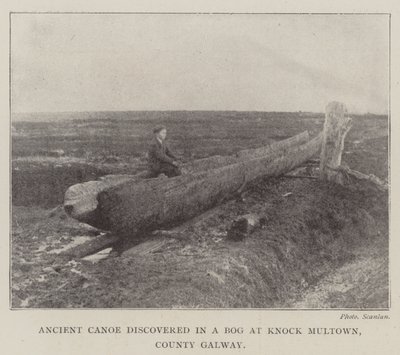 Gammel kano opdaget i en mose ved Knock Multown, County Galway af English Photographer