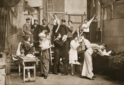 Behind the Scenes: Forberedelse til amatørteater, Handforth, illustration fra tyske fanger i Storbritannien (fotogravure) af English Photographer