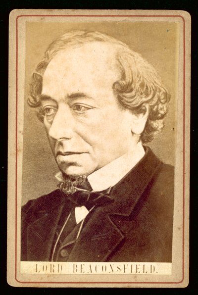 Benjamin Disraeli, Lord Beaconsfield, portræt (s/h-foto) af English Photographer