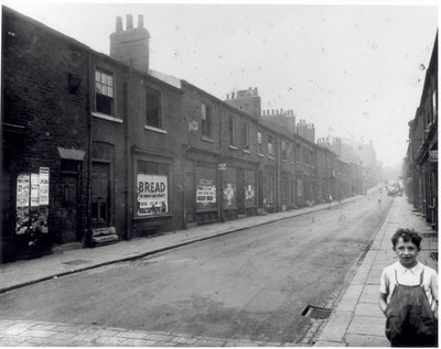Byron Street, Leylands, Leeds, 14. august 1935 af English Photographer