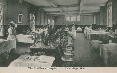 Cambridge Ward, Middlesex Hospital, London. Postkort sendt 16. august 1913. af English Photographer