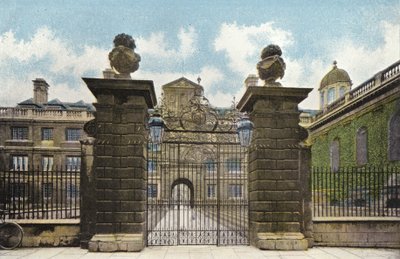 Clare College Gateway af English Photographer
