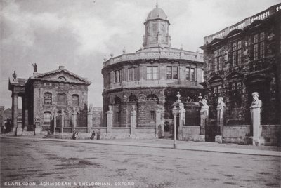 Clarendon, Ashmodean og Sheldonian, Oxford af English Photographer