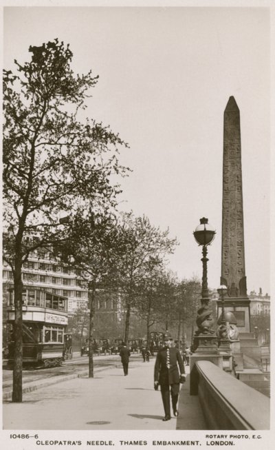 Cleopatras Needle, Thames Embankment, London af English Photographer