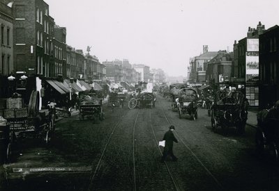 Commercial Road, London af English Photographer