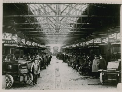 Cricklewood Garage af English Photographer