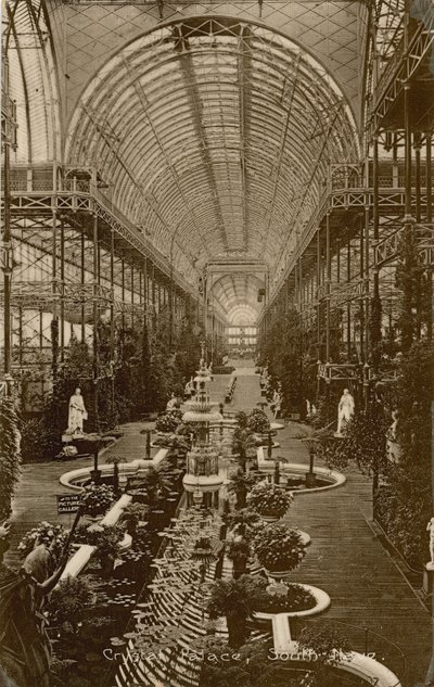 Crystal Palace, South Nave af English Photographer