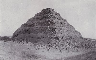 Egypten: Trinpyramiden ved Sakkara (s/h foto) af English Photographer